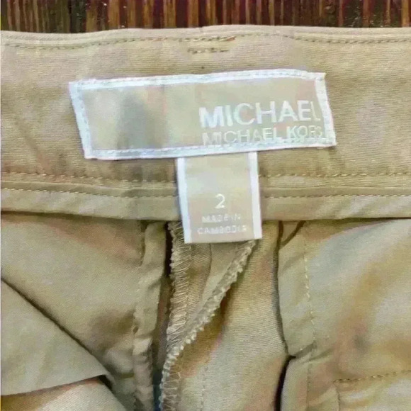 Michael Kors Women’s cropped Khakis size 2 - Picture 3 of 4